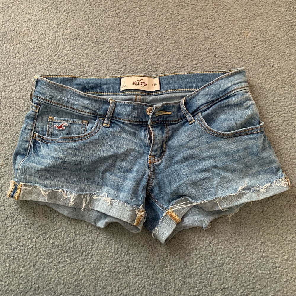Hollister shorts. Size 3 W26